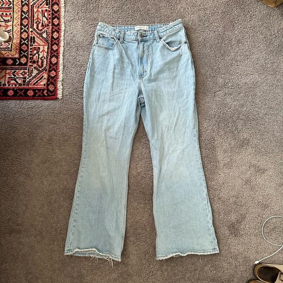 Abercrombie Vintage Flare High Rise Jeans - Picture 1 of 7